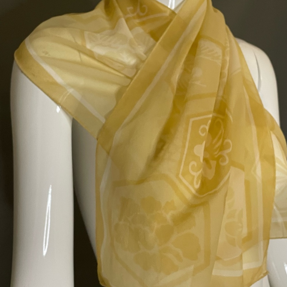 Cute Vintage Vera Sheer Scarf 14 In by 42 In Fair Condition